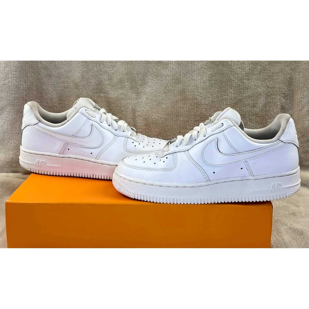 Nike Air Force 1 07 Triple White Low Top Sneakers DD8959-100 Mens 6.5 Womens 8